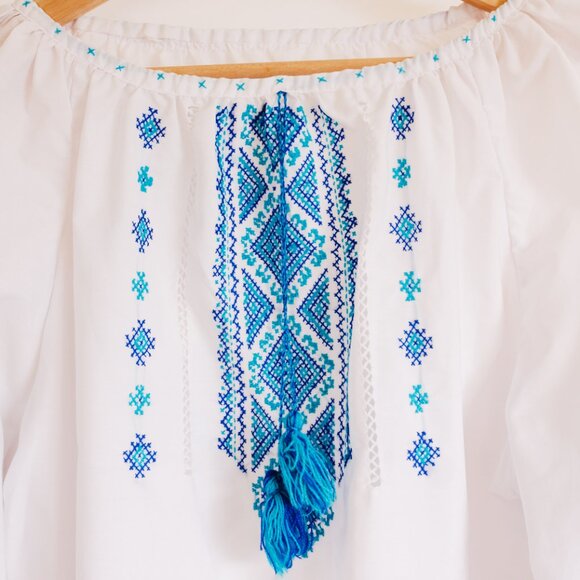 embroidery Ukrainian top - Picture 3 of 3